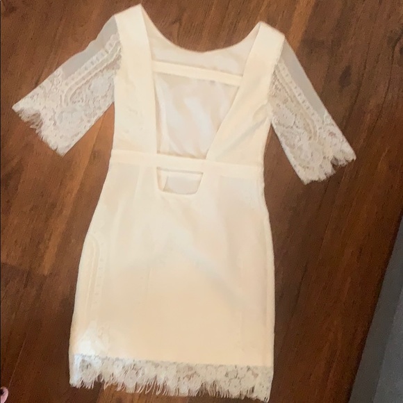 White lace dress - Picture 2 of 2